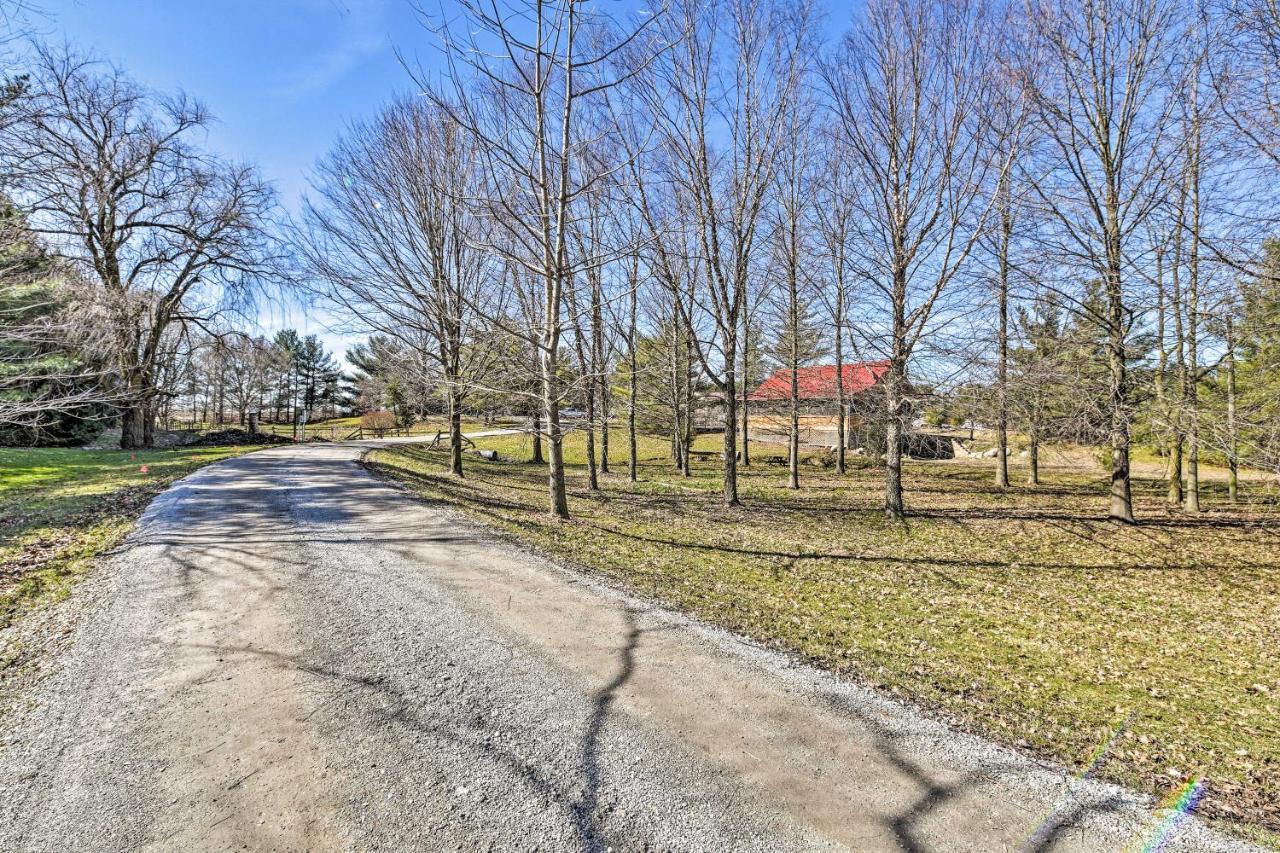 Honey House Cabin - A Quiet Countryside Retreat! Nappanee Екстериор снимка