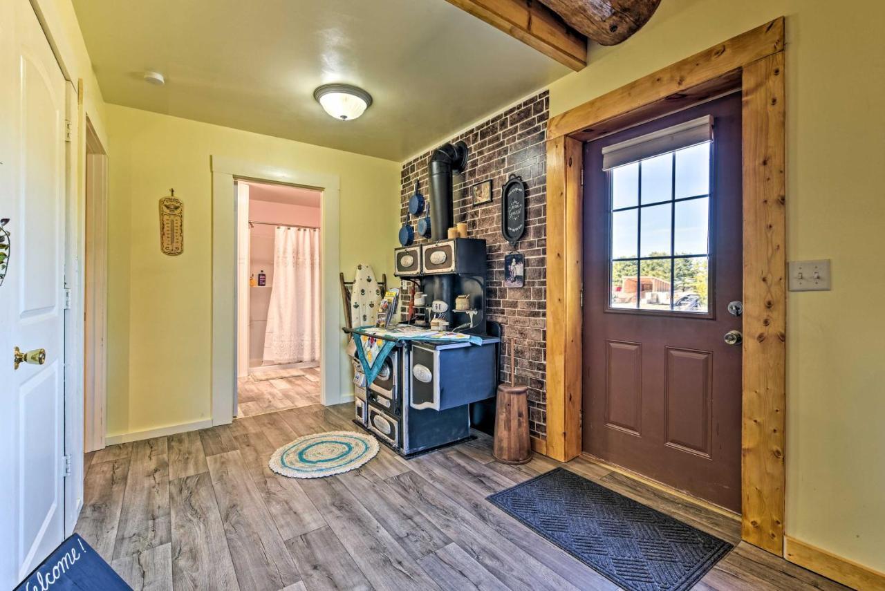 Honey House Cabin - A Quiet Countryside Retreat! Nappanee Екстериор снимка