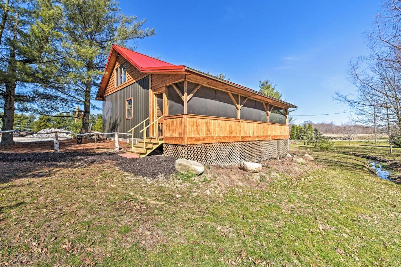 Honey House Cabin - A Quiet Countryside Retreat! Nappanee Екстериор снимка