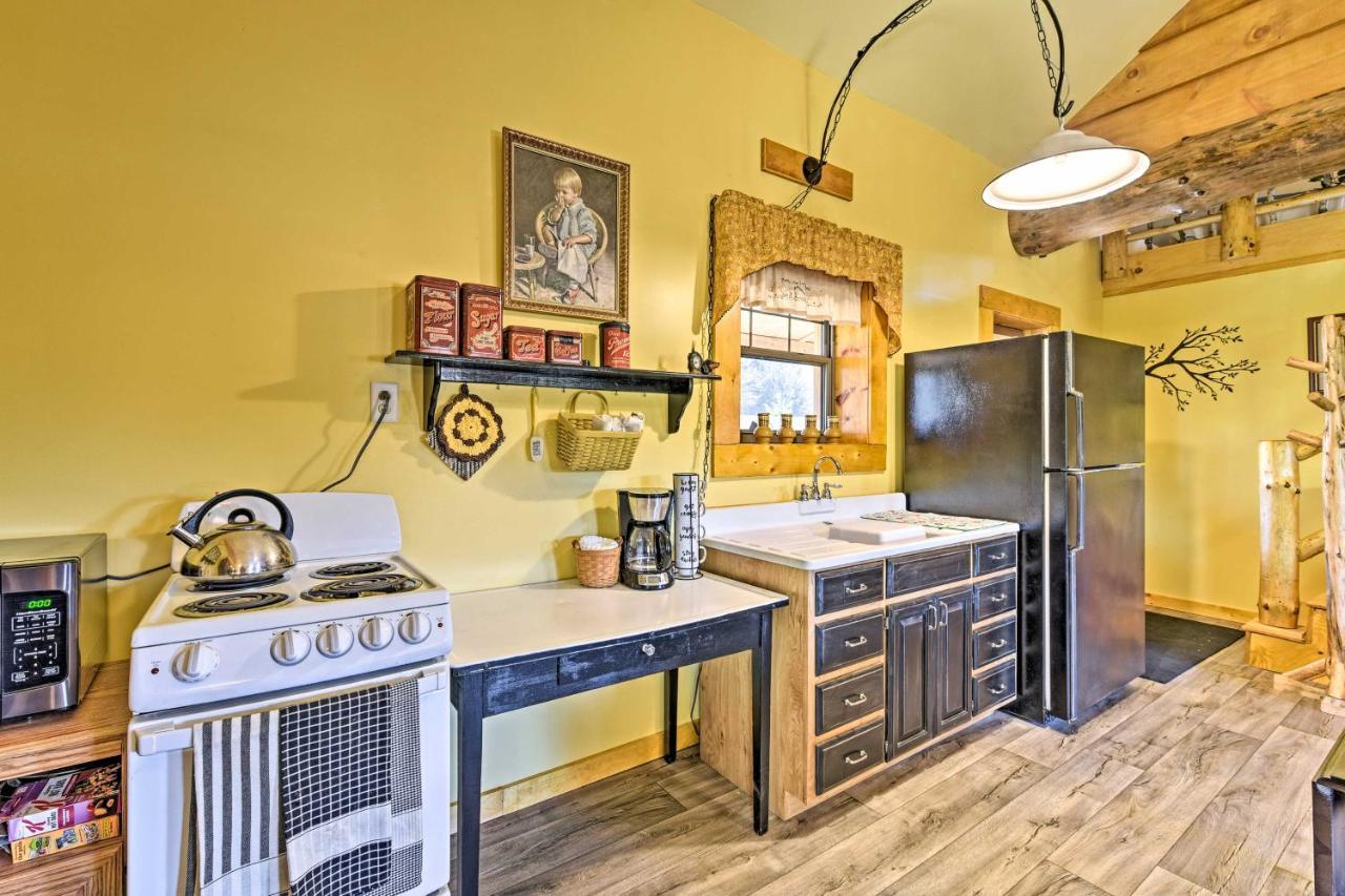 Honey House Cabin - A Quiet Countryside Retreat! Nappanee Екстериор снимка