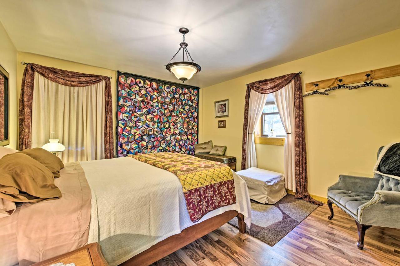 Honey House Cabin - A Quiet Countryside Retreat! Nappanee Екстериор снимка