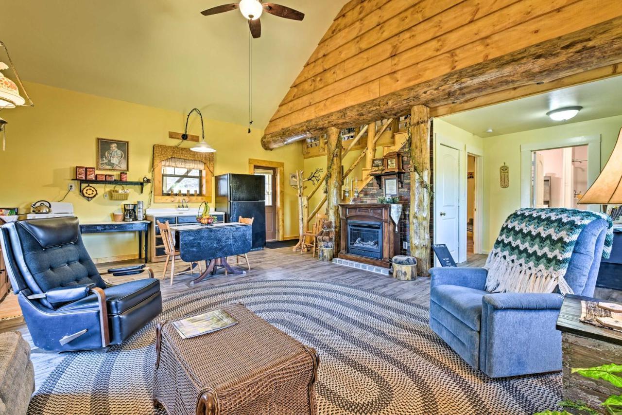 Honey House Cabin - A Quiet Countryside Retreat! Nappanee Екстериор снимка